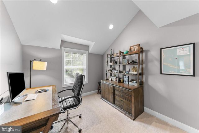 9 PICKWICK LN, Newtown Square, PA 19073