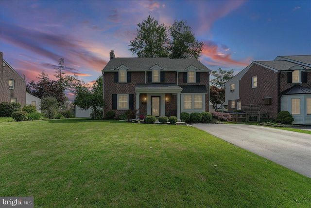 9 PICKWICK LN, Newtown Square, PA 19073