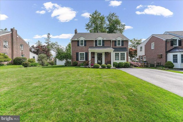 9 PICKWICK LN, Newtown Square, PA 19073
