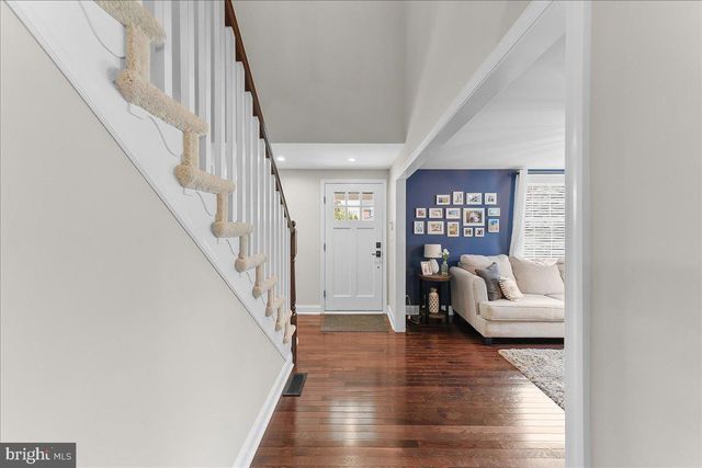 9 PICKWICK LN, Newtown Square, PA 19073
