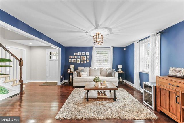 9 PICKWICK LN, Newtown Square, PA 19073