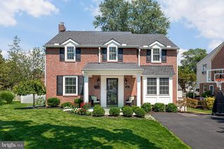 9 PICKWICK LN, Newtown Square, PA 19073