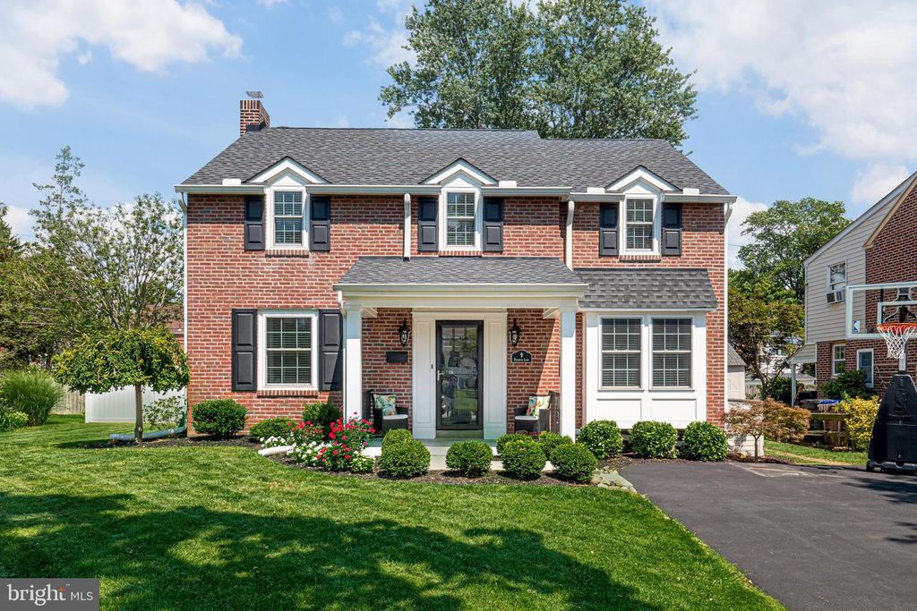 9 PICKWICK LN, Newtown Square, PA 19073