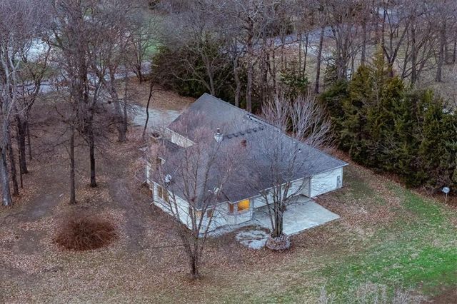 22020 171 Street, Basehor, KS 66007