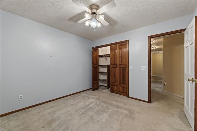 22020 171 Street, Basehor, KS 66007