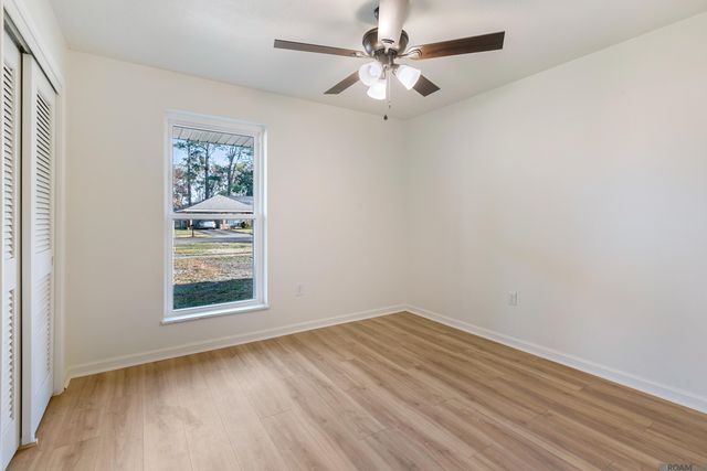1951 Stafford Dr, Baton Rouge, LA 70810