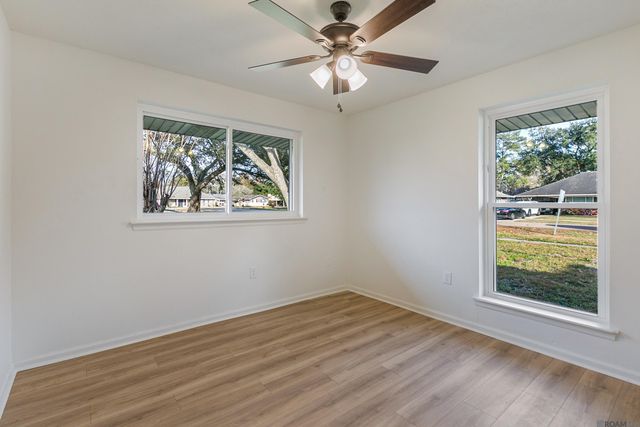 1951 Stafford Dr, Baton Rouge, LA 70810