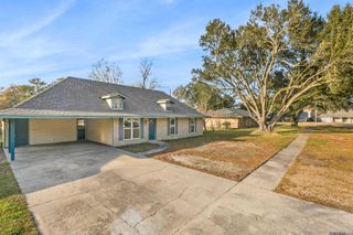 1951 Stafford Dr, Baton Rouge, LA 70810