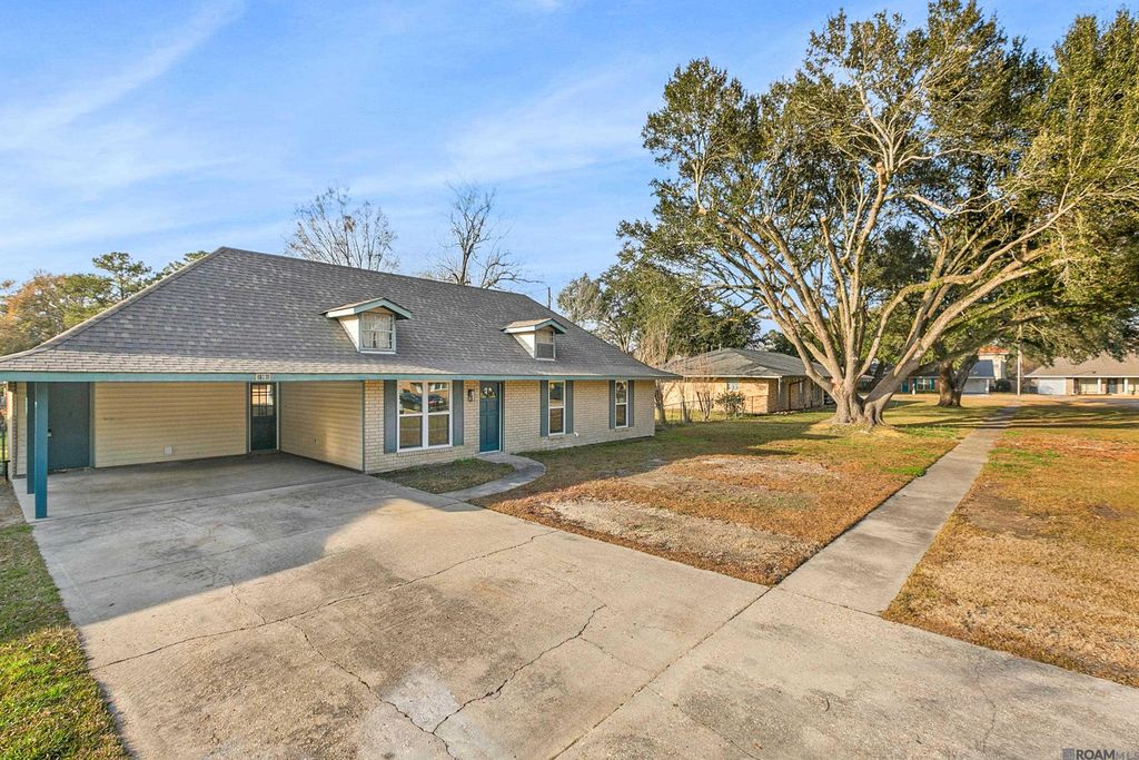 1951 Stafford Dr, Baton Rouge, LA 70810
