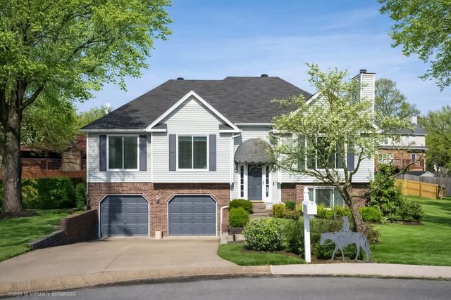 301 Oakwood Cv, La Vergne, TN 37086