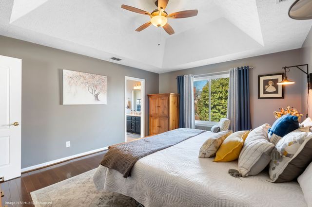 301 Oakwood Cv, La Vergne, TN 37086