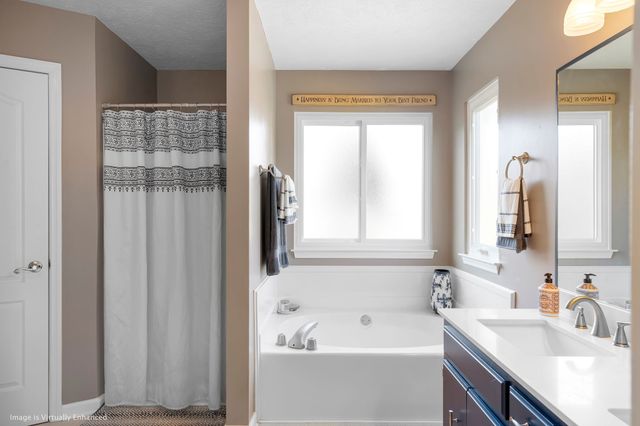 301 Oakwood Cv, La Vergne, TN 37086