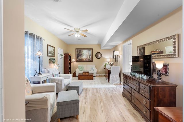 301 Oakwood Cv, La Vergne, TN 37086