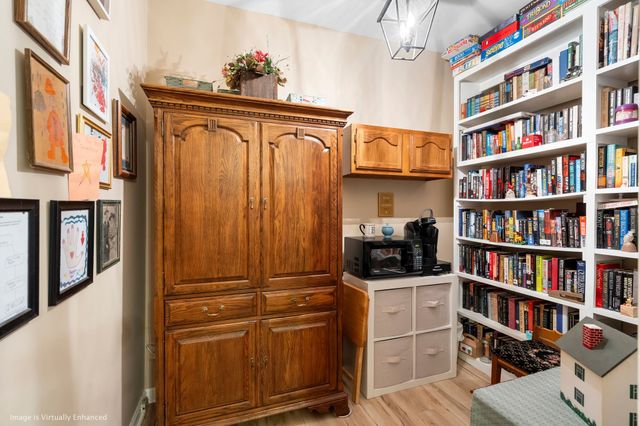 301 Oakwood Cv, La Vergne, TN 37086