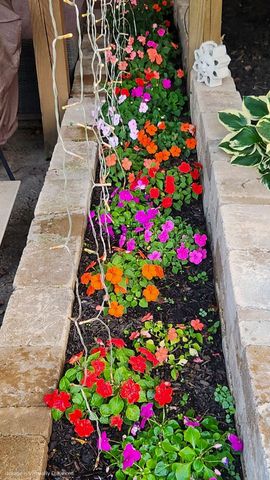 301 Oakwood Cv, La Vergne, TN 37086