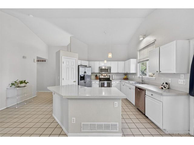 9457 Steele Dr, Thornton, CO 80229