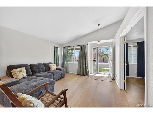 9457 Steele Dr, Thornton, CO 80229