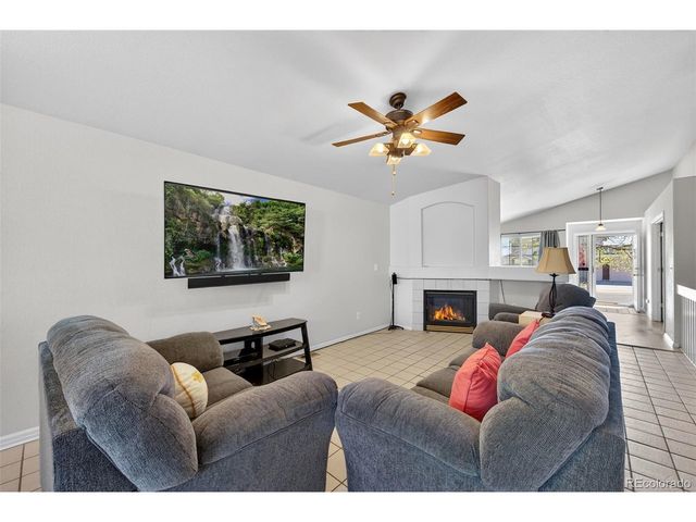 9457 Steele Dr, Thornton, CO 80229