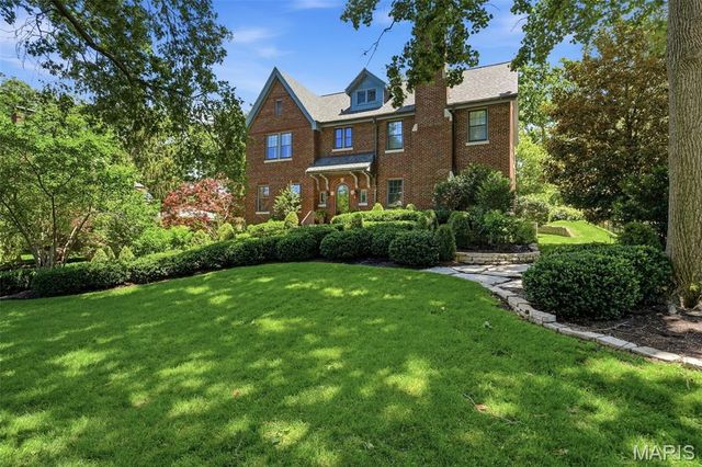 444 Sherwood Drive, Webster Groves, MO 63119