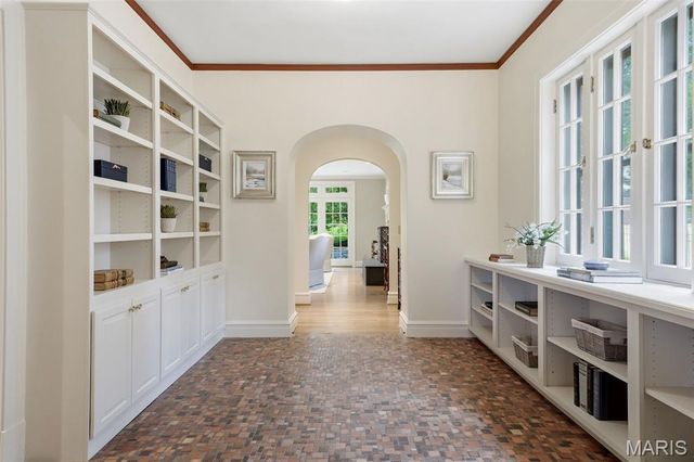 444 Sherwood Drive, Webster Groves, MO 63119