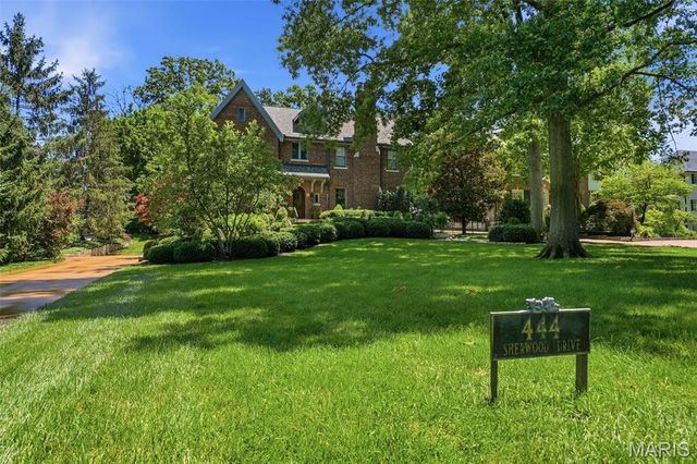 444 Sherwood Drive, Webster Groves, MO 63119