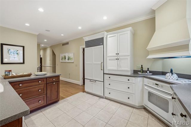 444 Sherwood Drive, Webster Groves, MO 63119