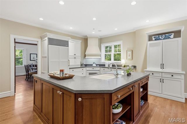 444 Sherwood Drive, Webster Groves, MO 63119