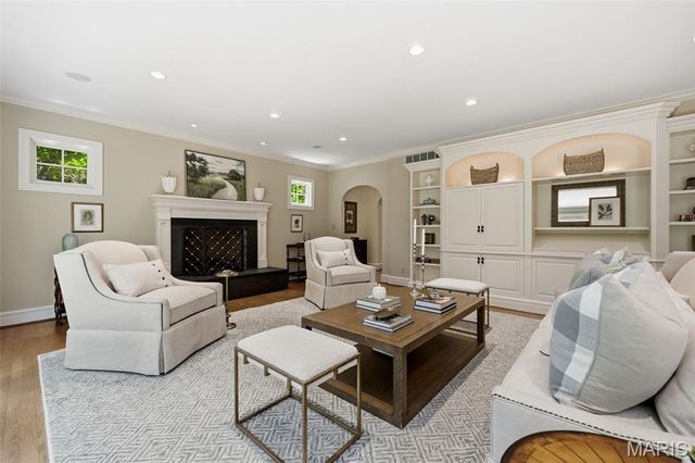 444 Sherwood Drive, Webster Groves, MO 63119