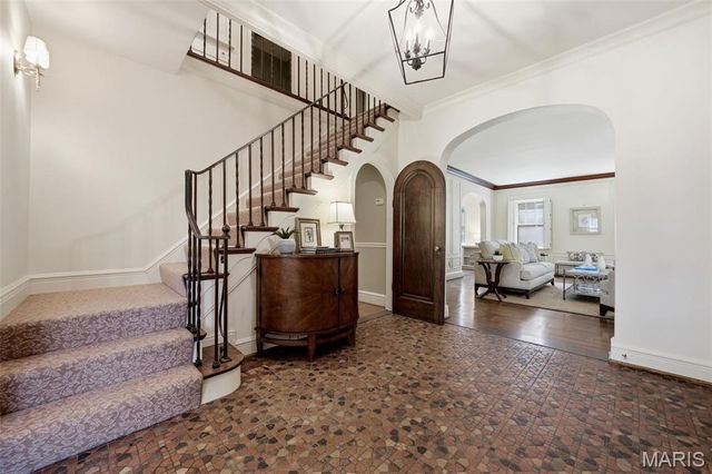 444 Sherwood Drive, Webster Groves, MO 63119