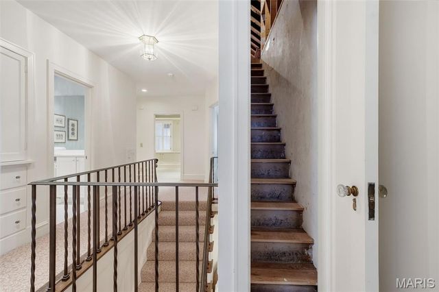 444 Sherwood Drive, Webster Groves, MO 63119