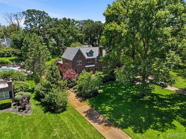 444 Sherwood Drive, Webster Groves, MO 63119