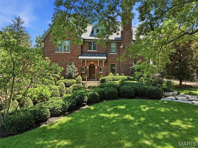 444 Sherwood Drive, Webster Groves, MO 63119