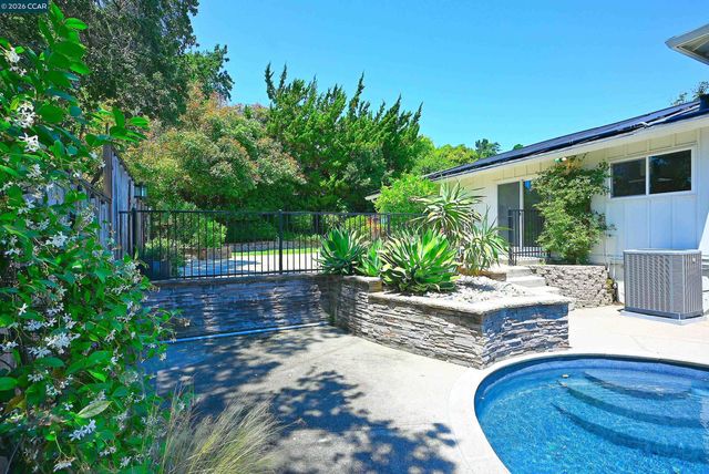 731 Hamilton Dr, Pleasant Hill, CA 94523