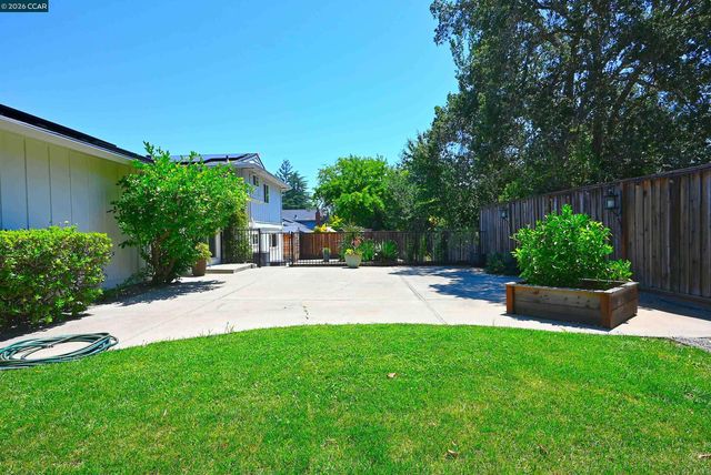731 Hamilton Dr, Pleasant Hill, CA 94523