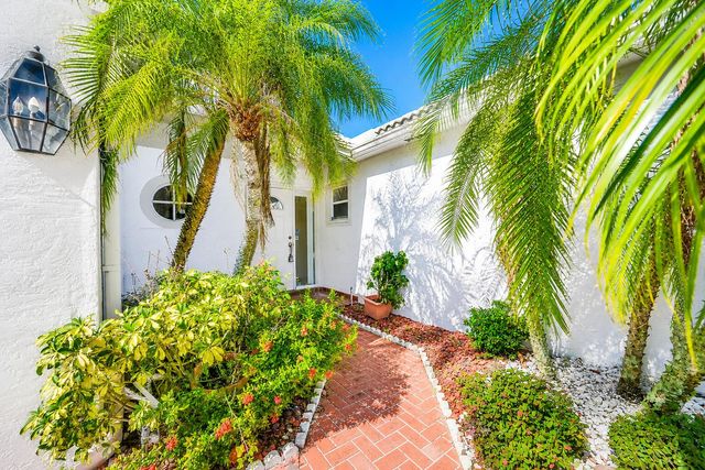 9581 Tavernier Drive, Boca Raton, FL 33496