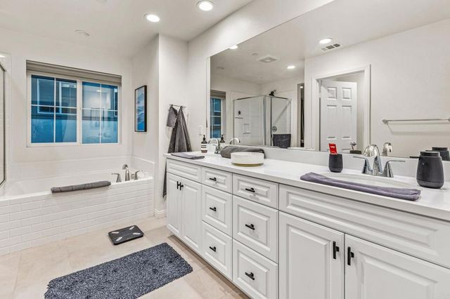 506 Willowmore Street, Vista, CA 92081