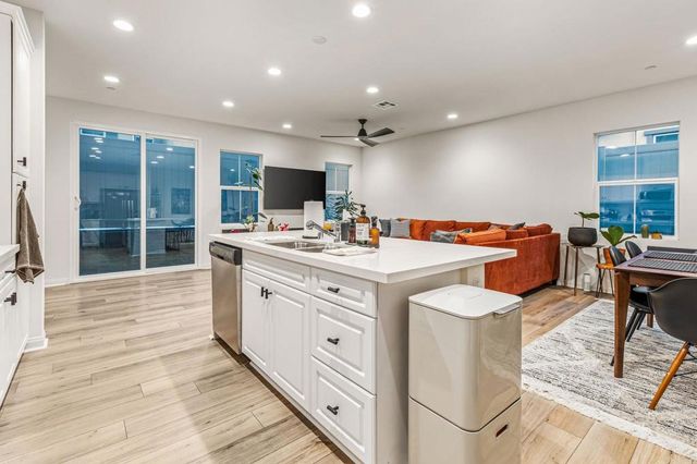 506 Willowmore Street, Vista, CA 92081