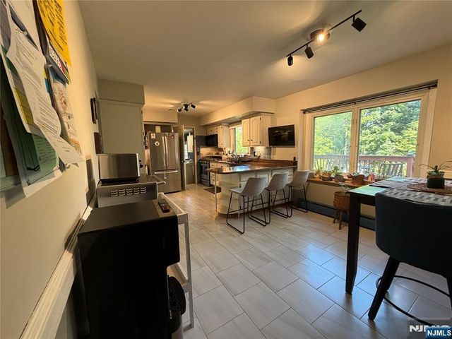 73 Hillside Avenue, Roxbury Township, NJ 07876