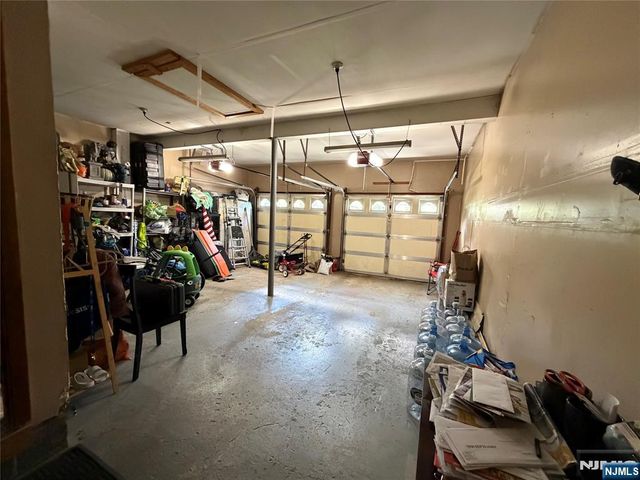 73 Hillside Avenue, Roxbury Township, NJ 07876