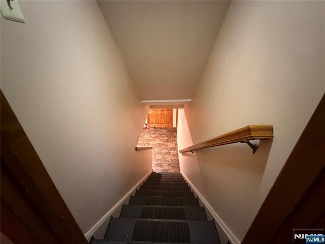73 Hillside Avenue, Roxbury Township, NJ 07876