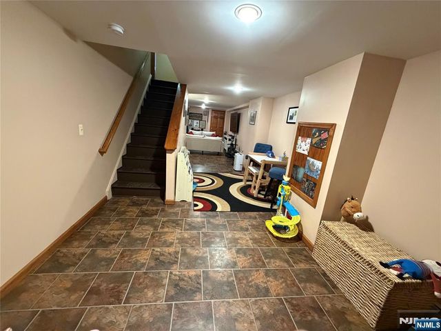73 Hillside Avenue, Roxbury Township, NJ 07876