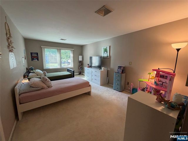 73 Hillside Avenue, Roxbury Township, NJ 07876