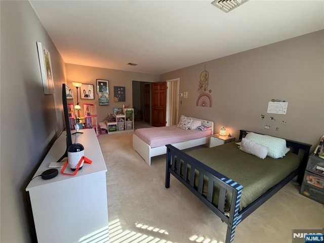 73 Hillside Avenue, Roxbury Township, NJ 07876