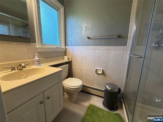 73 Hillside Avenue, Roxbury Township, NJ 07876