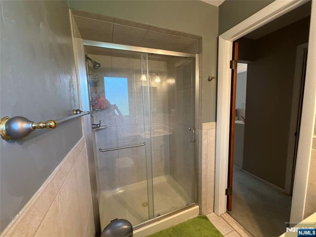 73 Hillside Avenue, Roxbury Township, NJ 07876