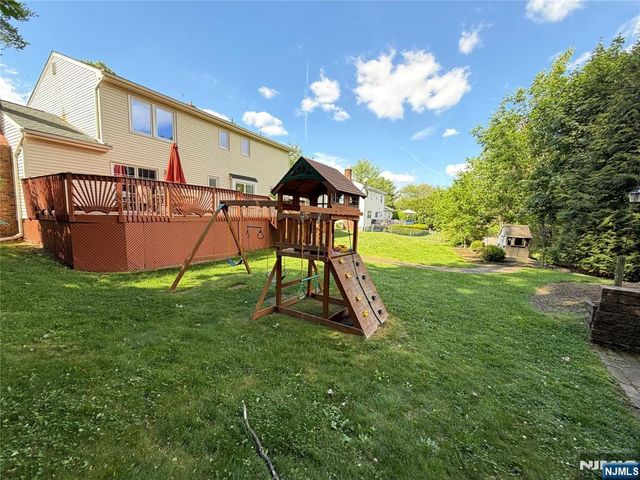 73 Hillside Avenue, Roxbury Township, NJ 07876