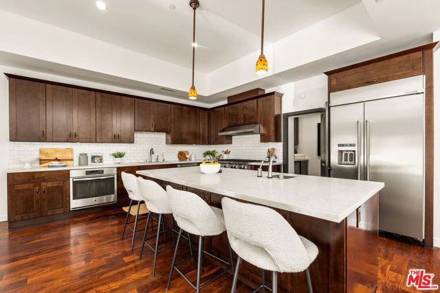8836 Wonderland Avenue, Los Angeles, CA 90046