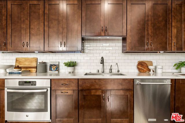 8836 Wonderland Avenue, Los Angeles, CA 90046