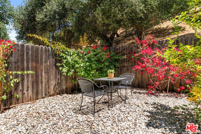 8836 Wonderland Avenue, Los Angeles, CA 90046