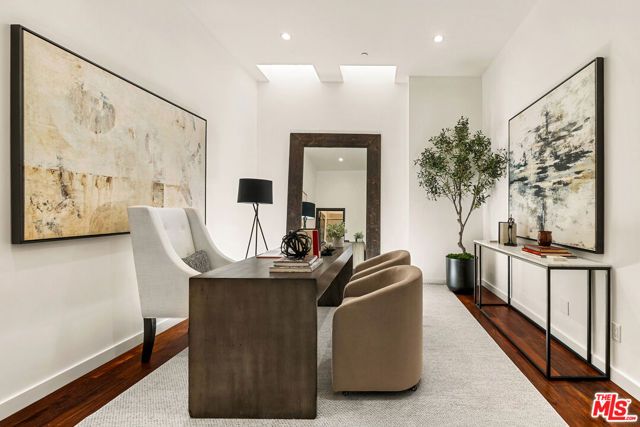 8836 Wonderland Avenue, Los Angeles, CA 90046